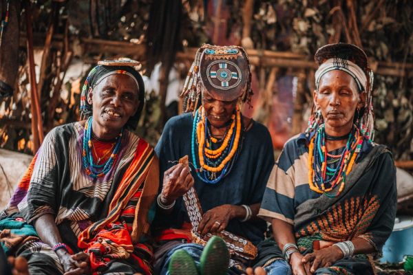 Comment découvrir les traditions des tribus de la vallée de l'Omo, Éthiopie?