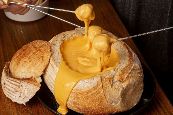 Où découvrir les traditions culinaires des villages de montagne en Suisse?
