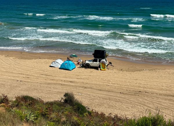 Quelles sont les astuces pour un camping en bord de mer sans affecter l'écosystème marin?